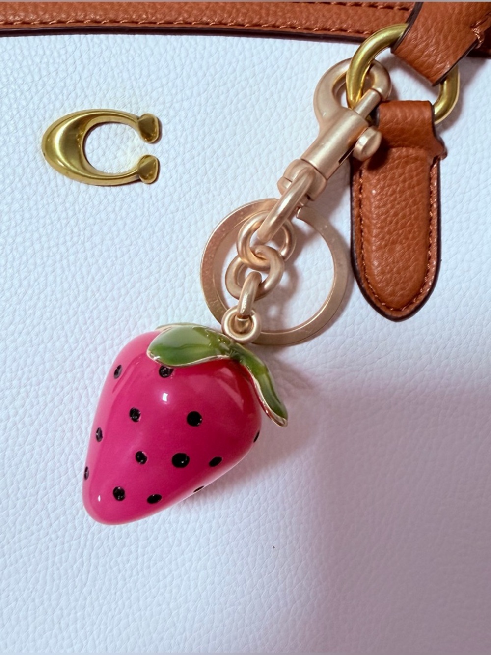 WOW Beautiful Keychain Hot Pink Strawberry Charm Gold accent /llavero fresa rosa